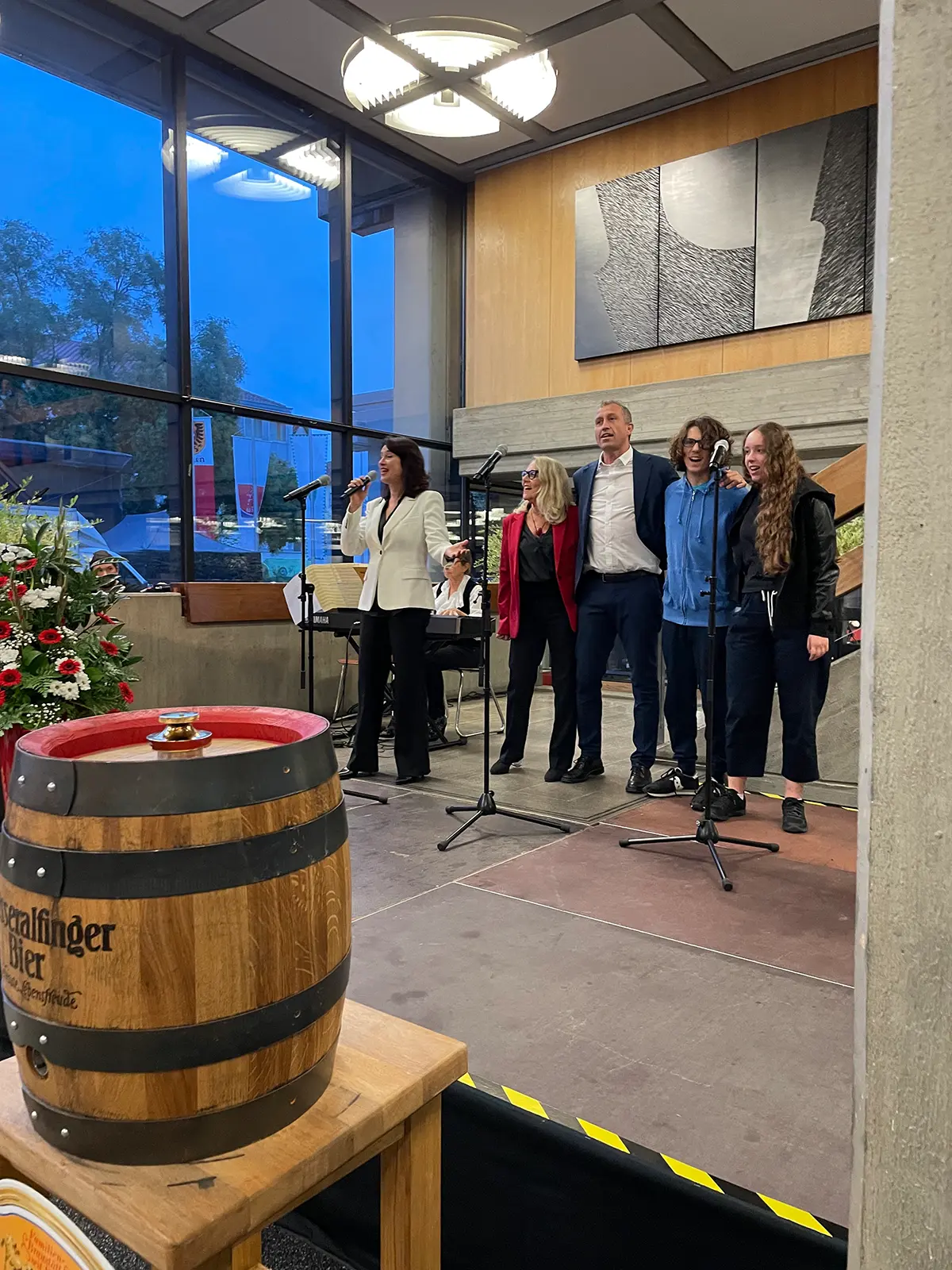 Die Delegation mit Vertreter:innen der Musikschule Cervia mit ihrer Gesangseinlage „Romagna Mia“ auf den Reichsstädter Tagen 2024.